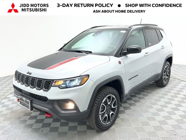 Silver Zynith Metallic Clearcoat 2025 Jeep Compass Trailhawk 4WD SUV / Crossover Four-Wheel Drive 8-Speed Automatic