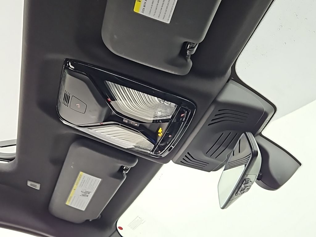 Thumbnail: 2025 BMW X4 - 17