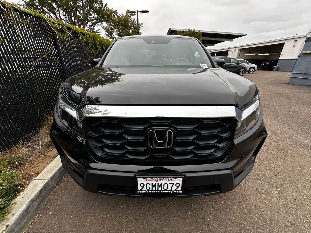 View vehicle photo 2