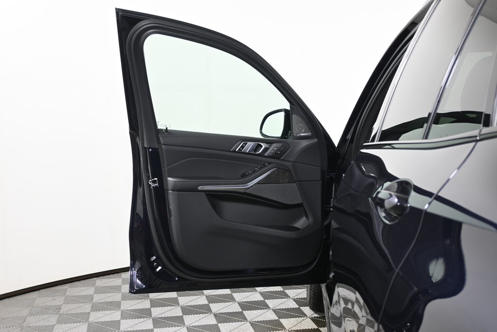 Thumbnail: 2026 BMW X5 - 28