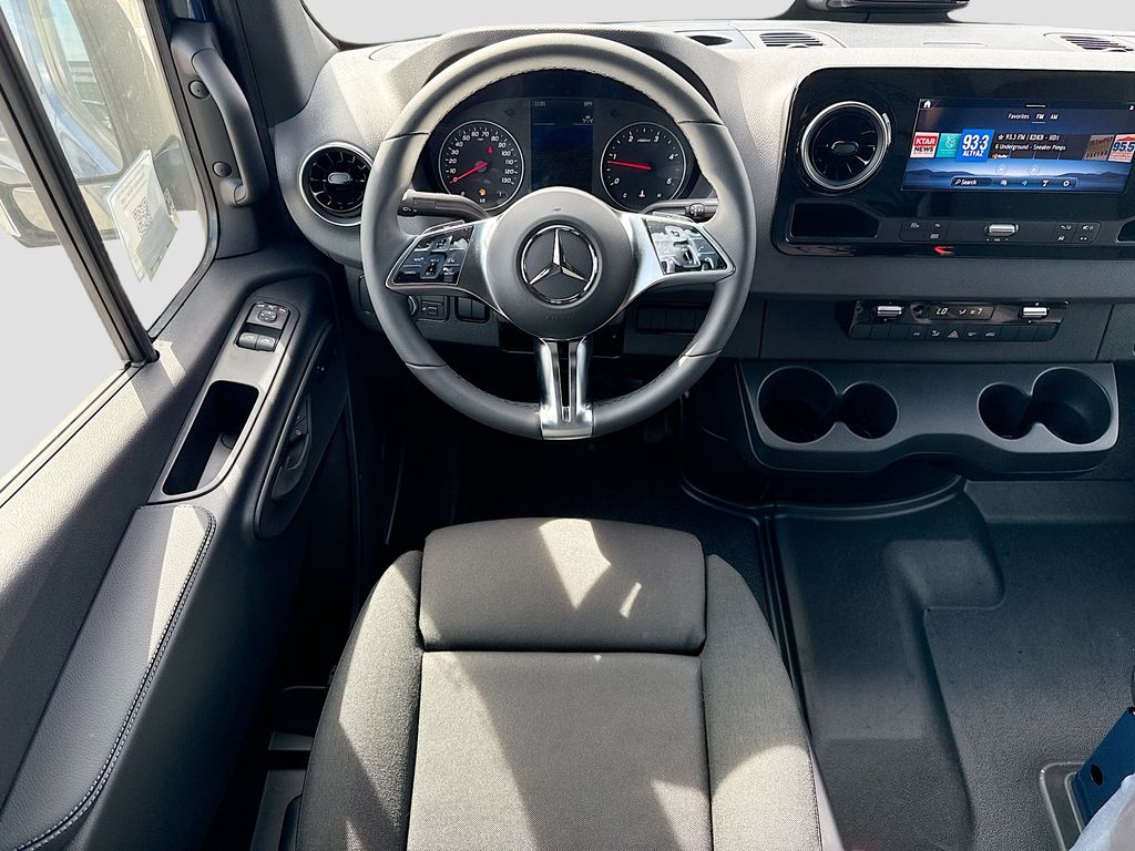 Thumbnail: 2026 Mercedes-Benz Sprinter - 11