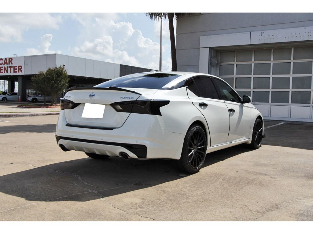 2020 Nissan Altima 2.5 Platinum White at Emmons Autoplex