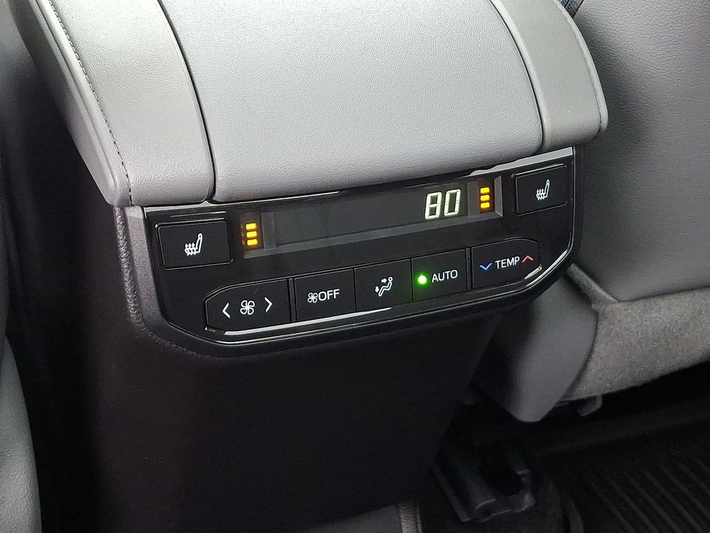 Thumbnail: 2025 Toyota Highlander - 12