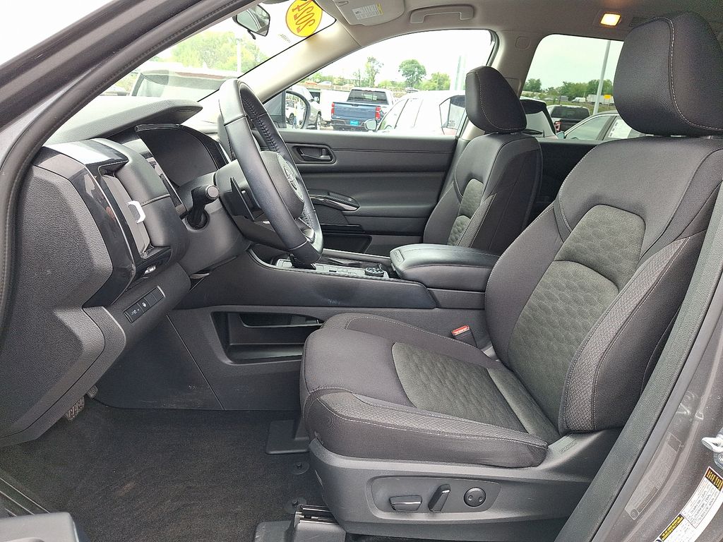 2024 Nissan Pathfinder — photo 15