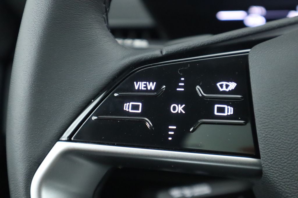 2025 Audi Q6 e-tron Premium 12