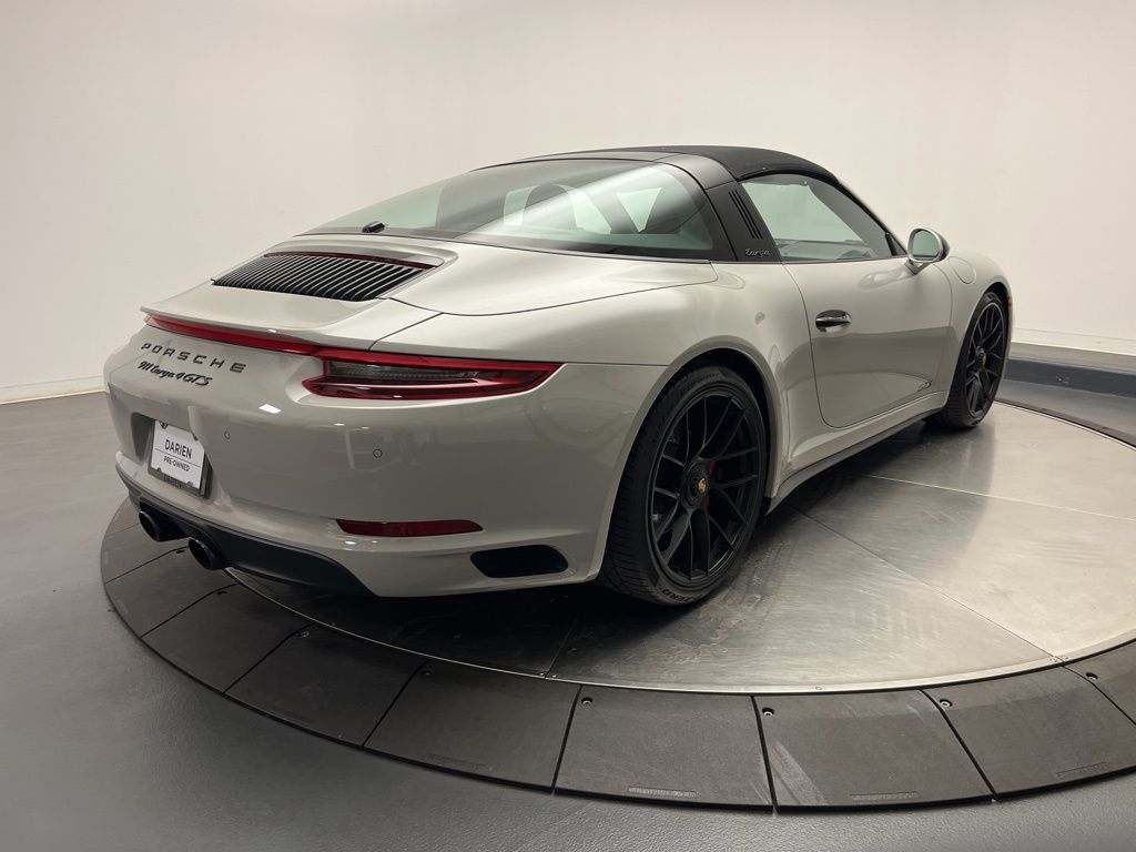 Thumbnail: 2019 Porsche 911 - 6