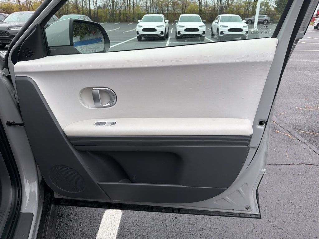 Thumbnail: 2024 Hyundai Ioniq 5 - 26