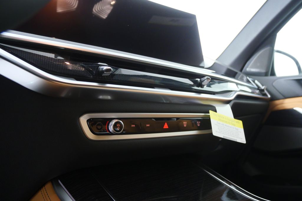 Thumbnail: 2026 BMW X5 - 19