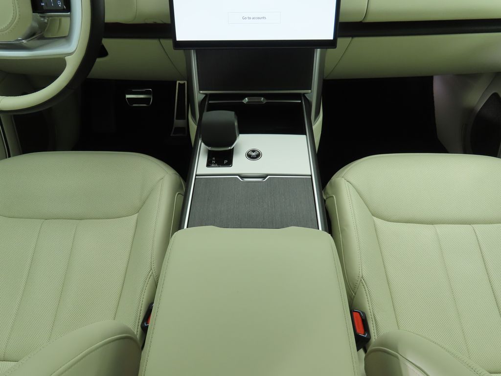 Thumbnail: 2024 Land Rover Range Rover - 16