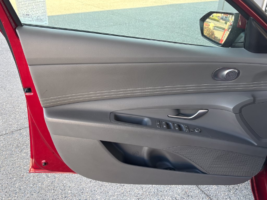 Thumbnail: 2025 Hyundai Elantra - 23