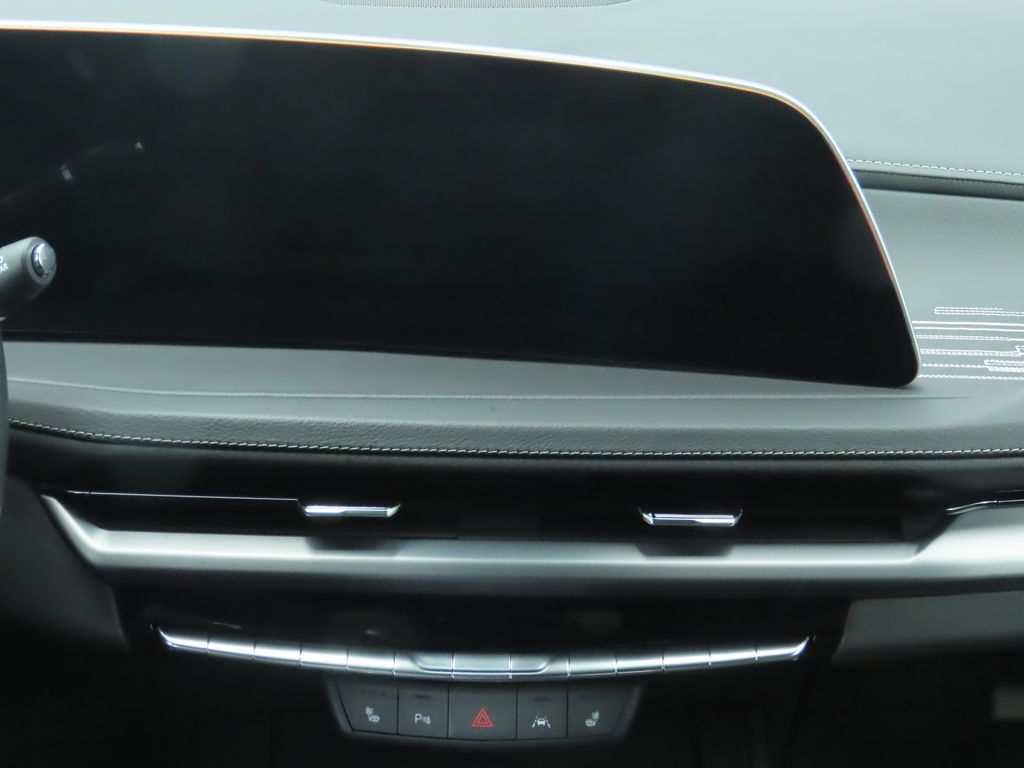 Thumbnail: 2025 Cadillac XT4 - 14