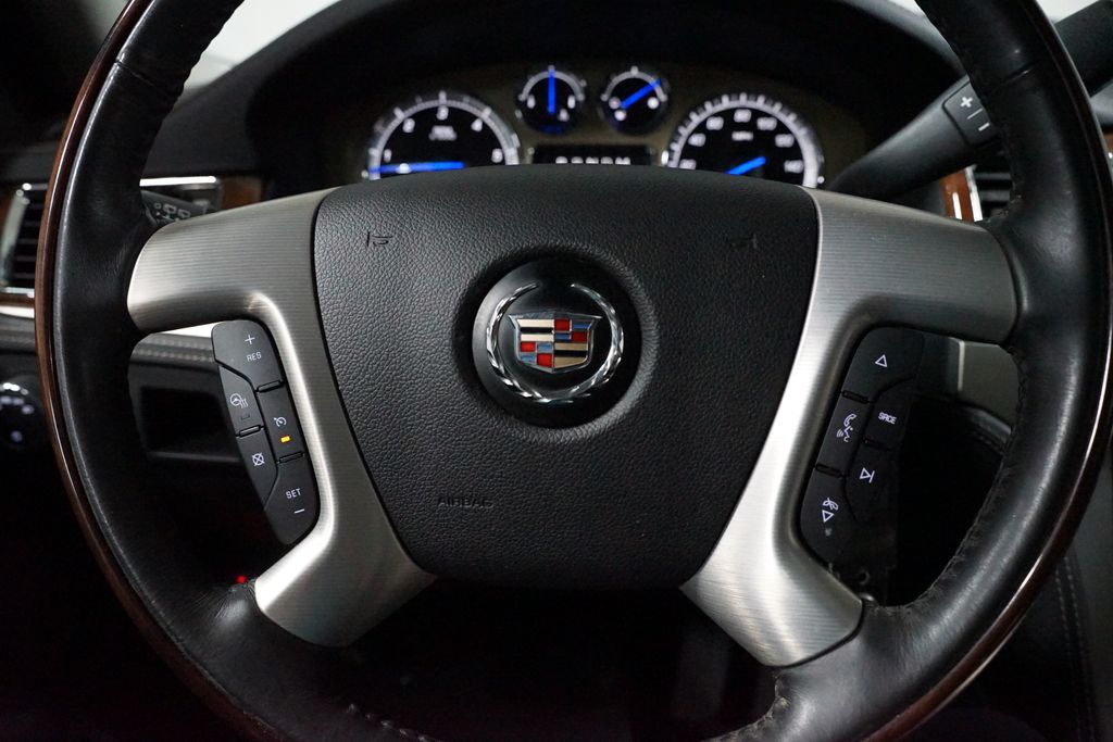 Thumbnail: 2013 Cadillac Escalade - 12