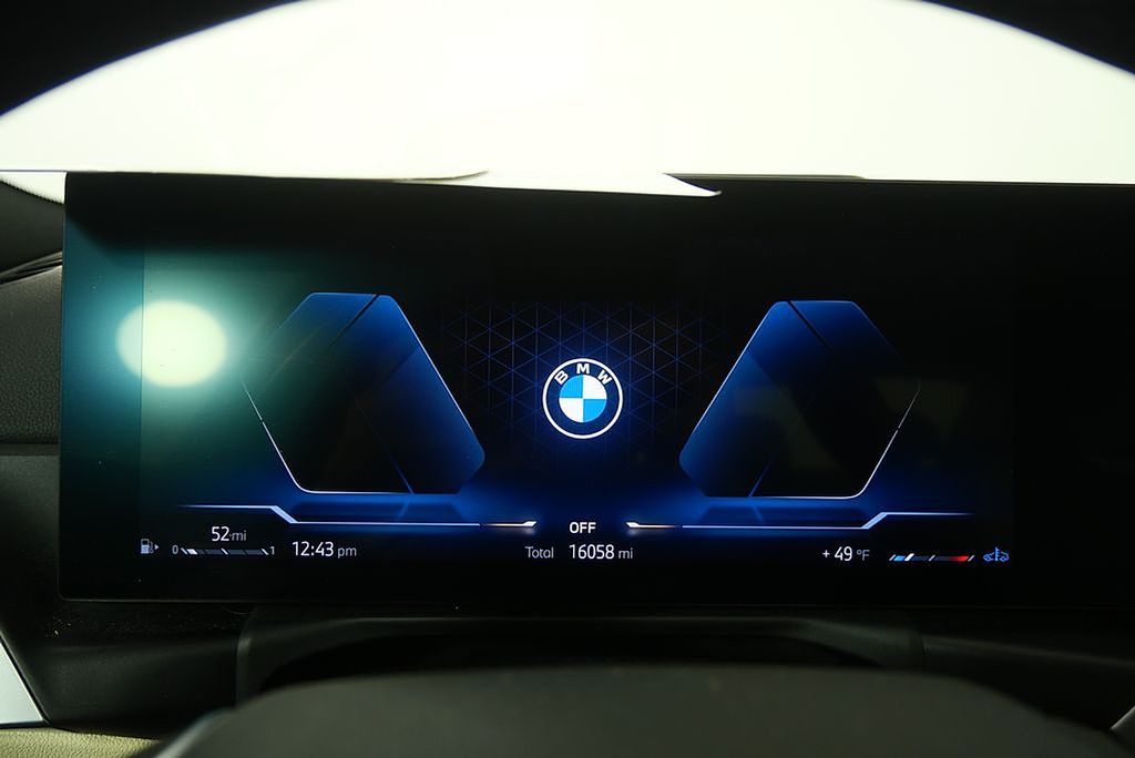 Thumbnail: 2024 BMW 3 Series - 23