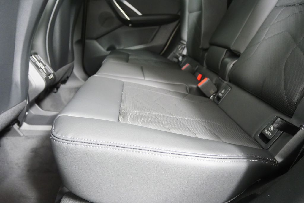 Thumbnail: 2026 BMW X1 - 15