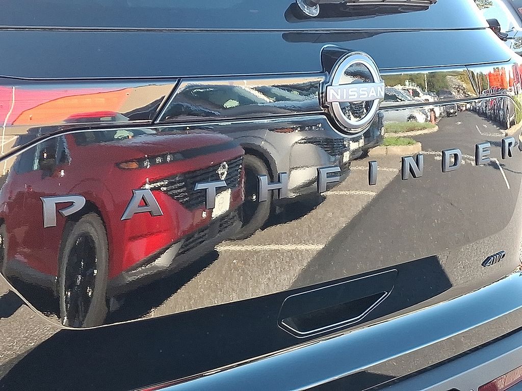 Thumbnail: 2025 Nissan Pathfinder - 6