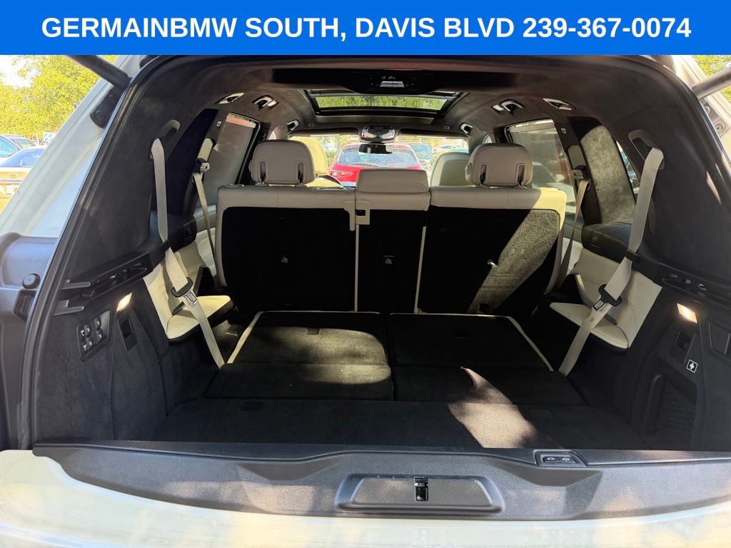 Used 2023 White BMW xDrive40i image 27
