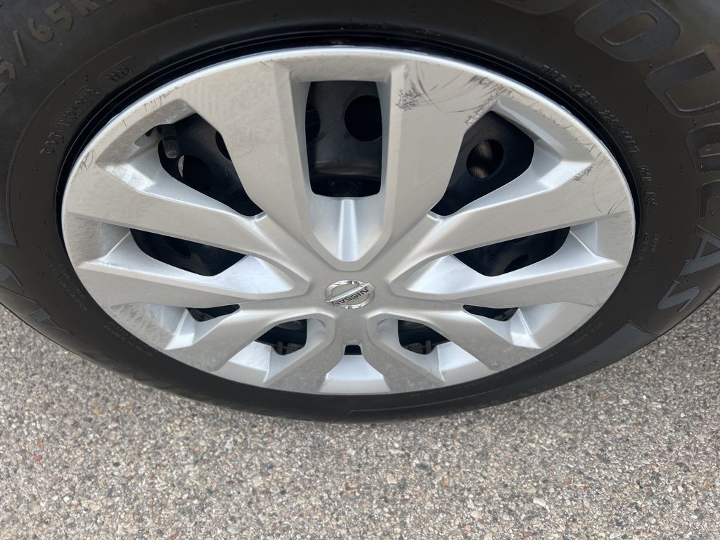 2019 Nissan Rogue S photo
