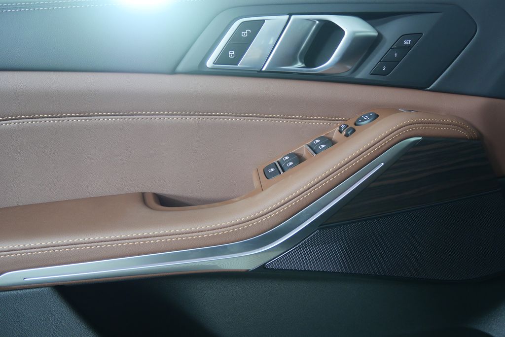 Thumbnail: 2026 BMW X5 - 9