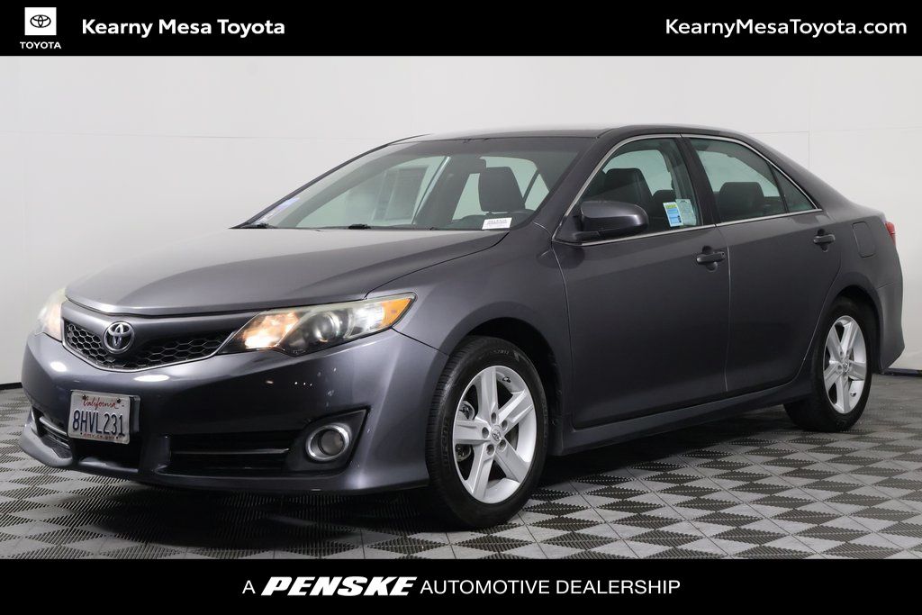2014 Toyota Camry SE -
                  San Diego, CA