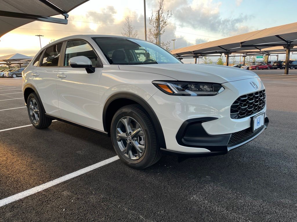 Thumbnail: 2027 Honda HR-V - 2