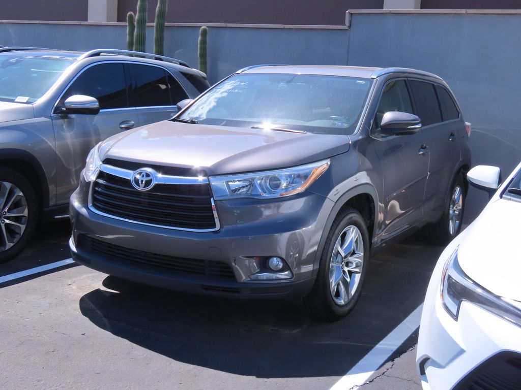 Thumbnail: 2016 Toyota Highlander - 2
