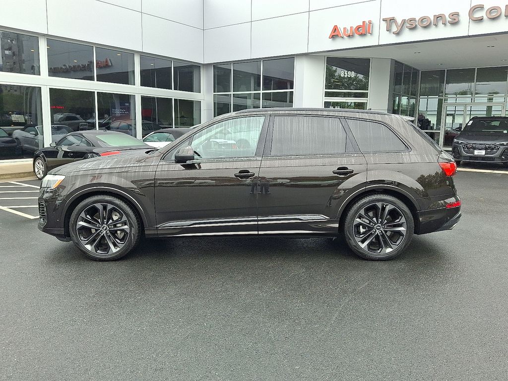 Thumbnail: 2025 Audi Q7 - 7