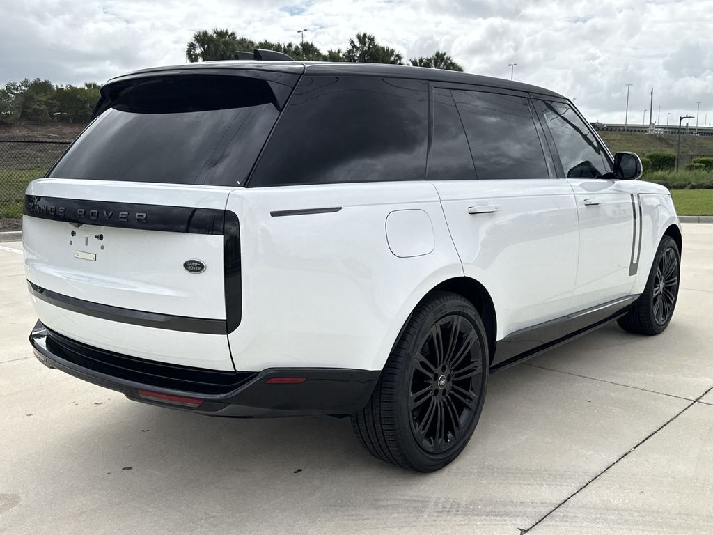 Thumbnail: 2023 Land Rover Range Rover - 11