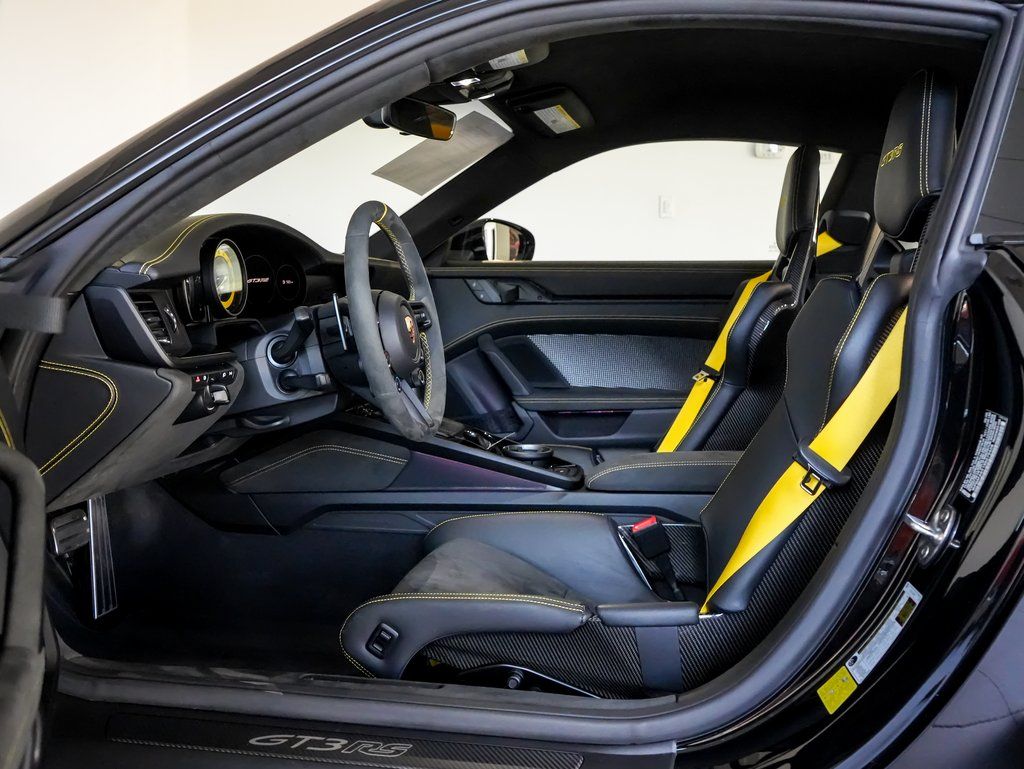 Certified Used 2025  Porsche GT3 RS image 5