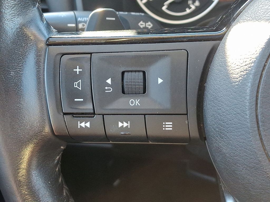 Thumbnail: 2023 Nissan Rogue - 22