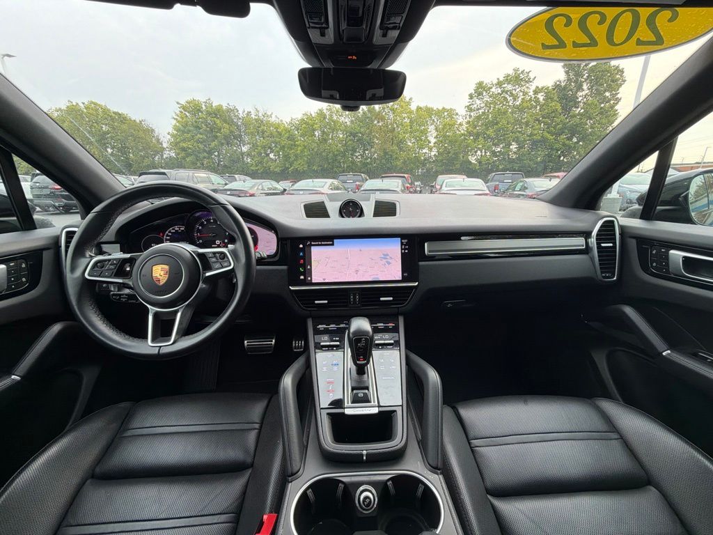 Thumbnail: 2022 Porsche Cayenne - 12