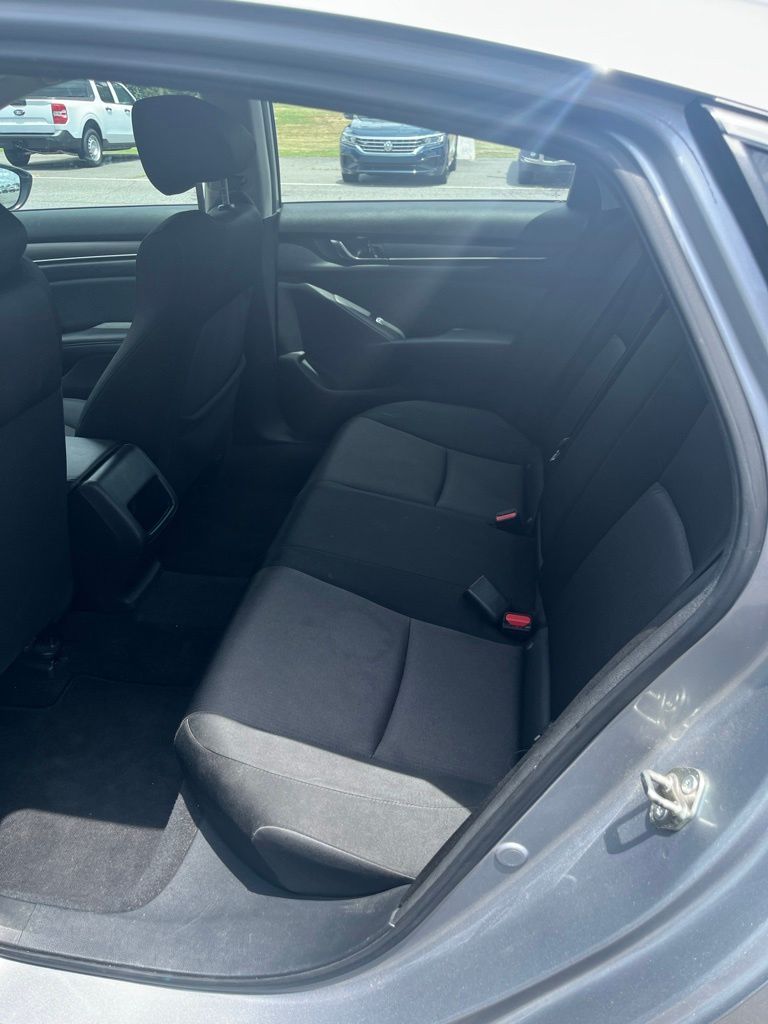 Used 2019 Silver Honda LX image 6