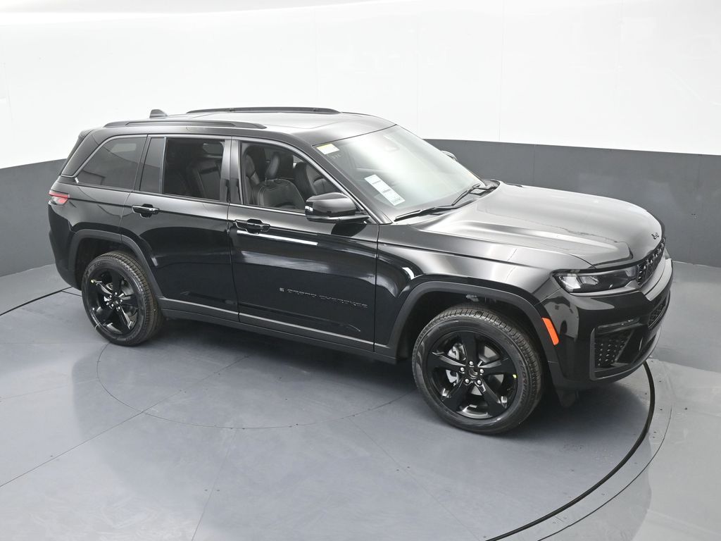 New 2026 Diamond Black Crystal Pearlcoat Jeep Limited image 48