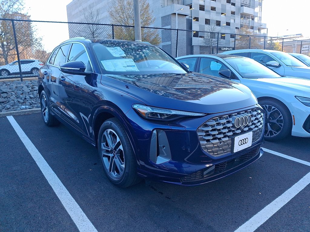 Thumbnail: 2025 Audi Q5 - 3