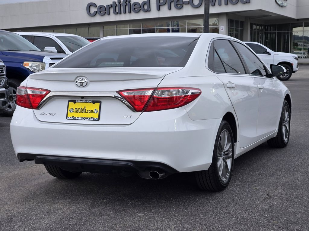 2017 Toyota Camry SE White at Gullo Toyota
