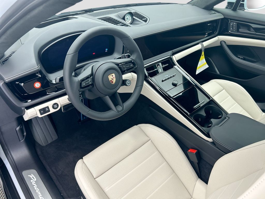 Thumbnail: 2026 Porsche Panamera - 4