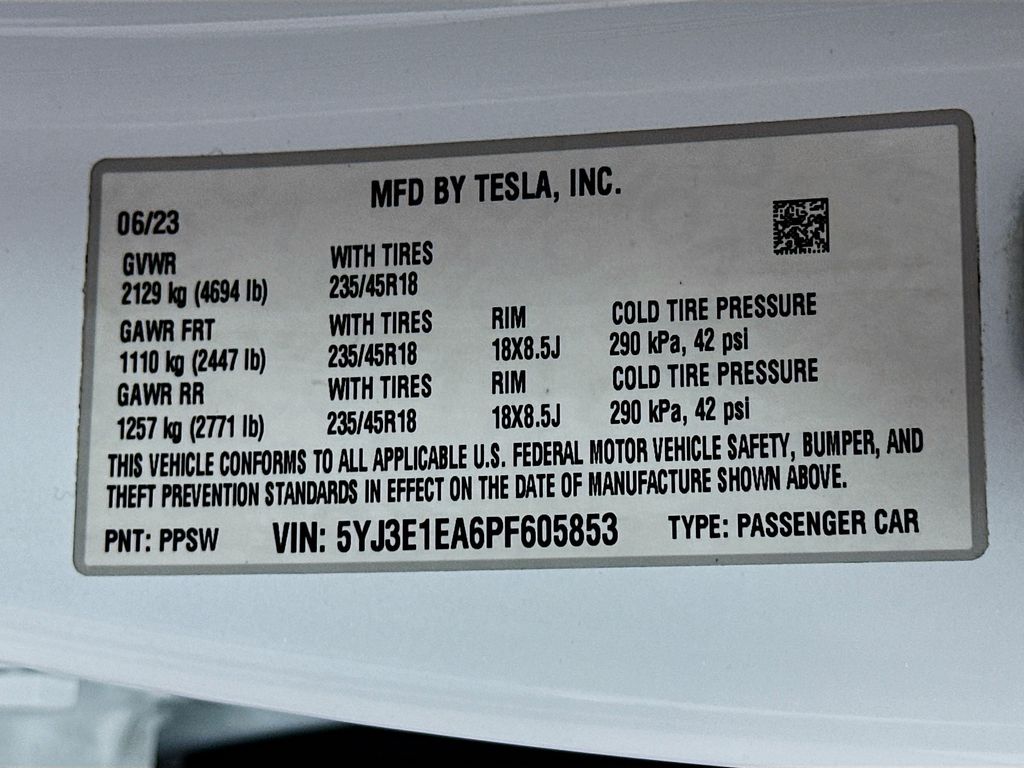 Thumbnail: 2023 Tesla Model 3 - 32