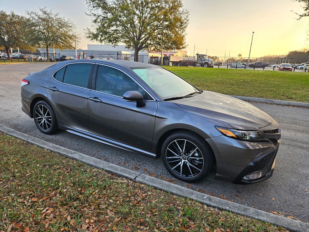 2023 Toyota Camry SE 7