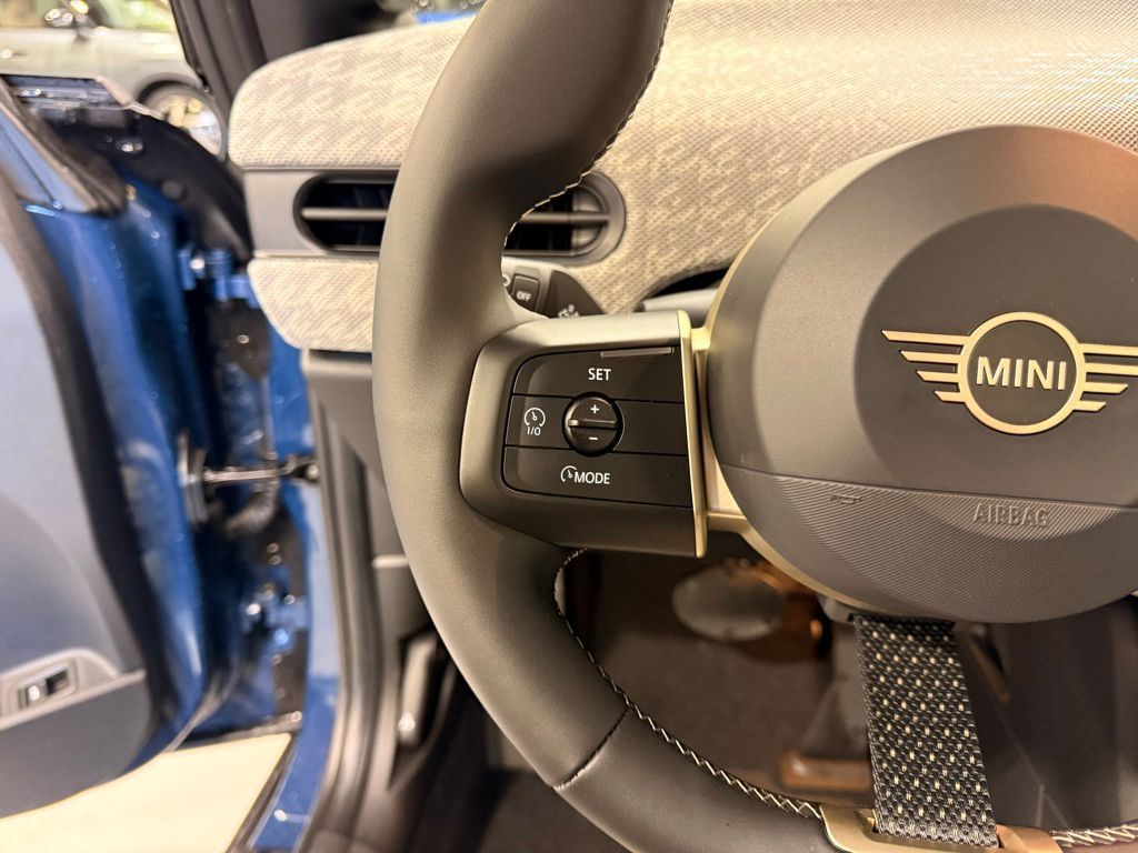 Thumbnail: 2026 MINI Cooper - 13