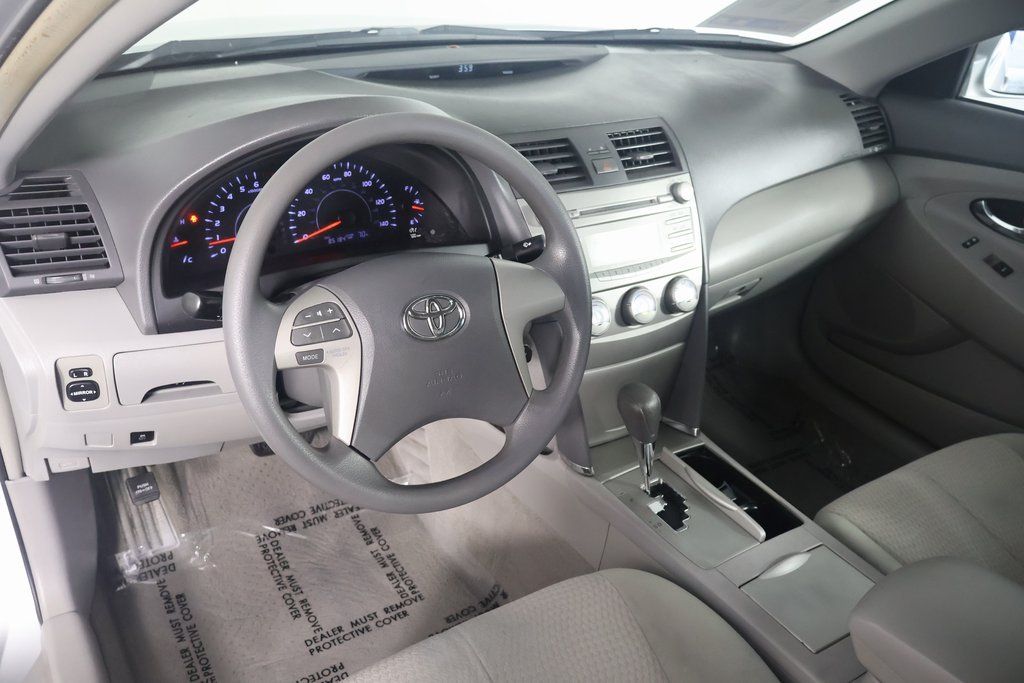 2011 Toyota Camry LE 7