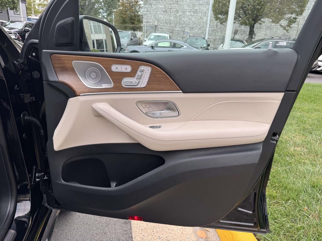 Thumbnail: 2024 Mercedes-Benz GLE - 19