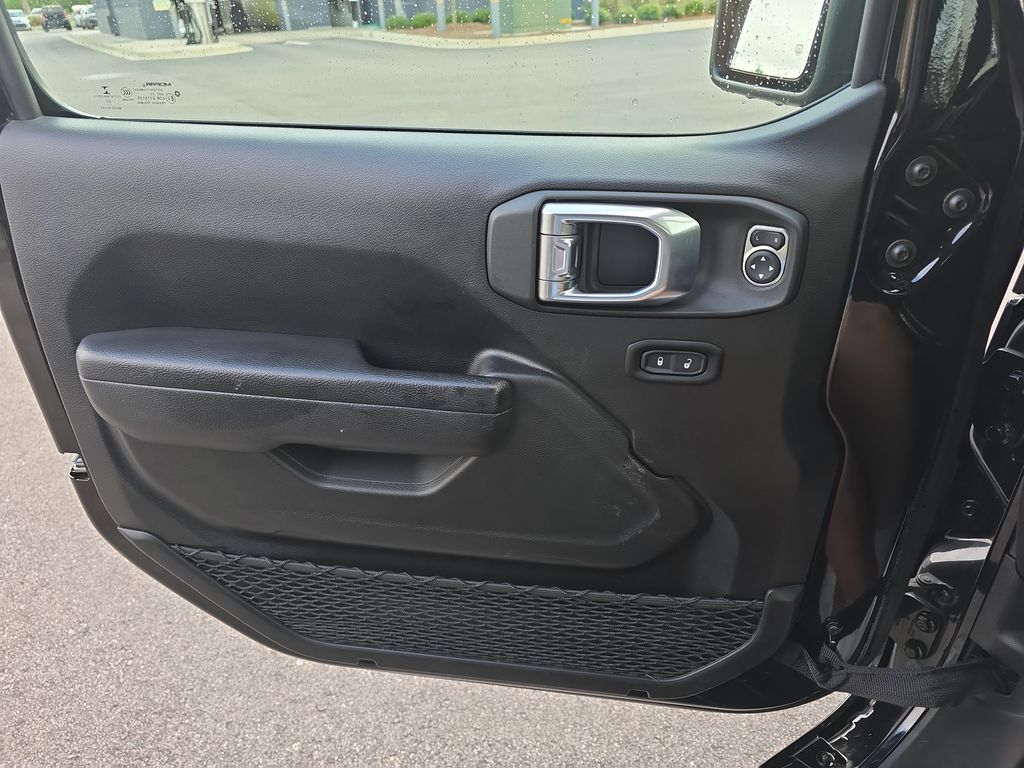 2022 Black Clearcoat Jeep Gladiator Willys 4X4 Truck