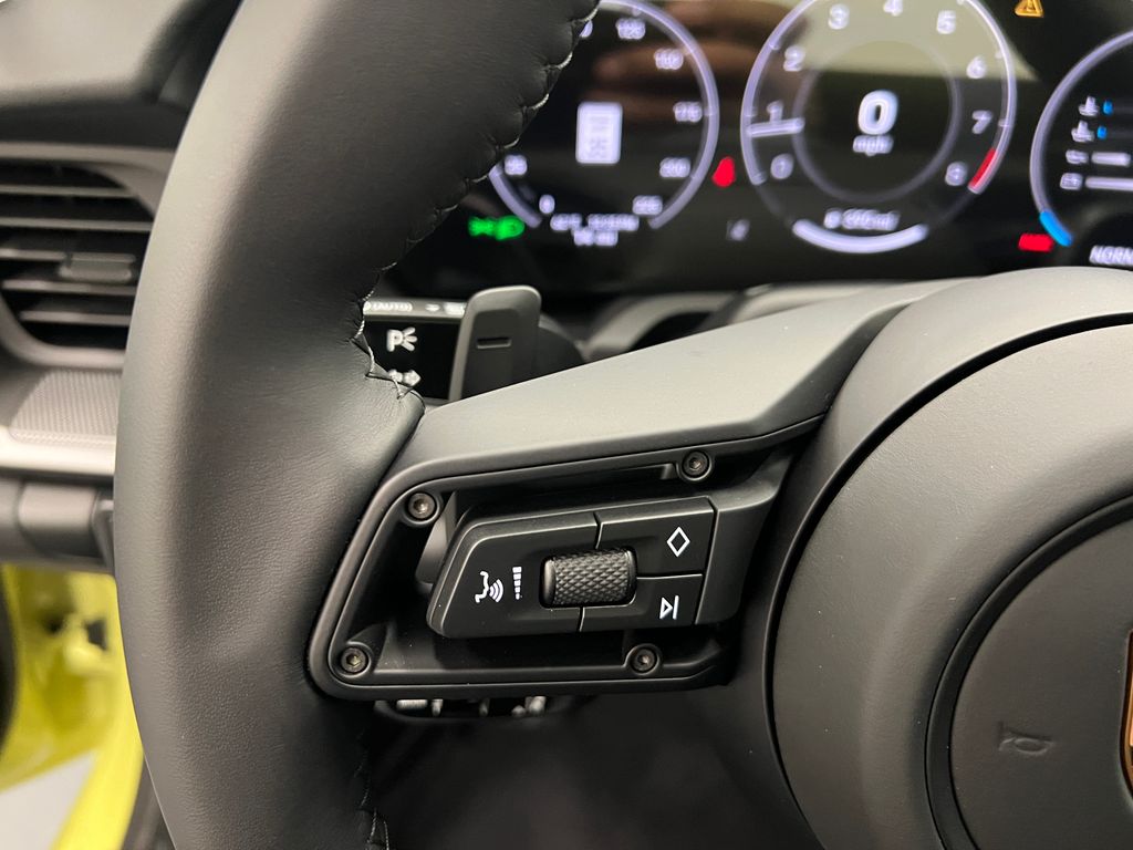 Thumbnail: 2026 Porsche 911 - 18