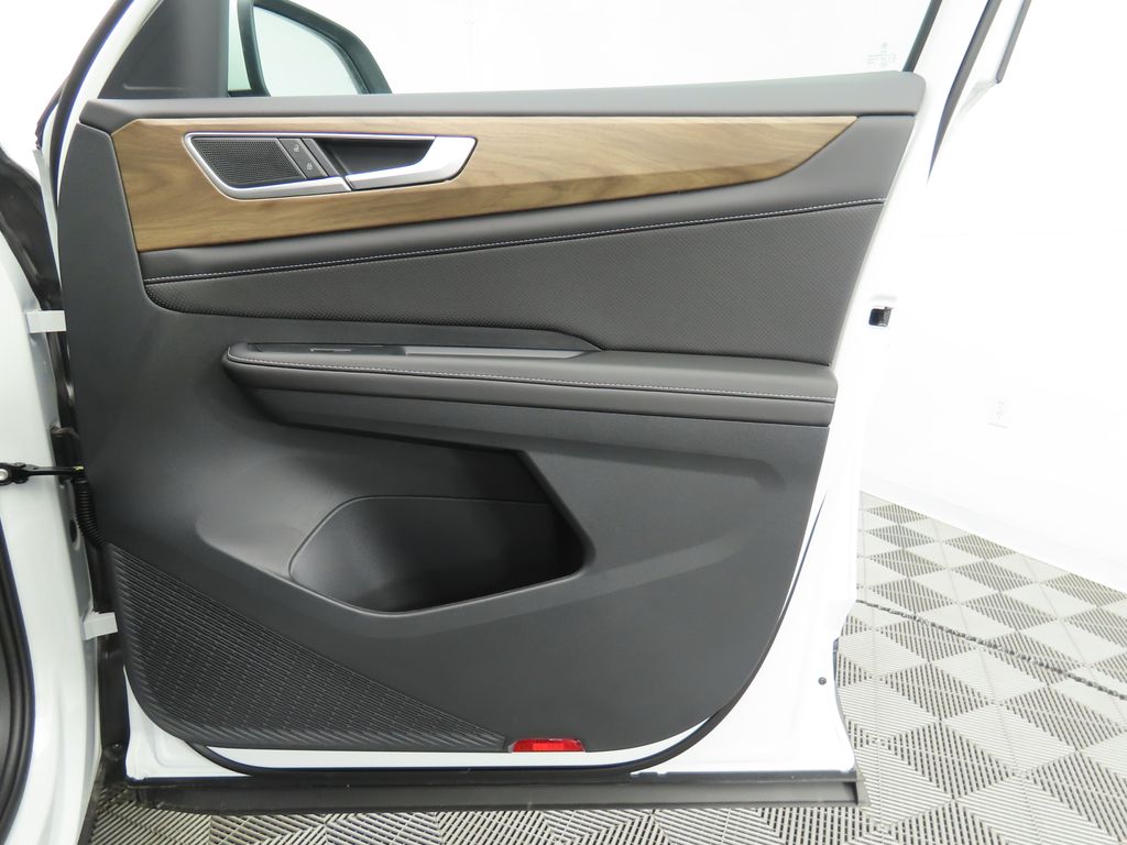 Thumbnail: 2026 Volkswagen Atlas - 25