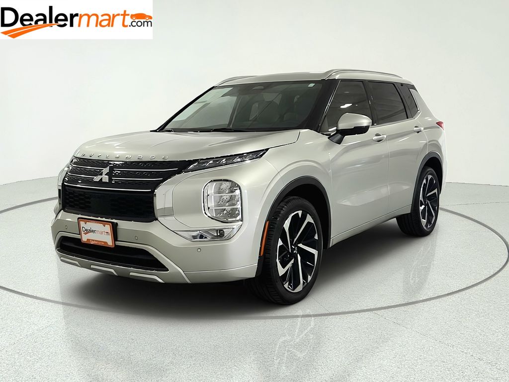 Gray 2022 Mitsubishi Outlander SUV / Crossover Front-Wheel Drive Continuously Variable Transmission