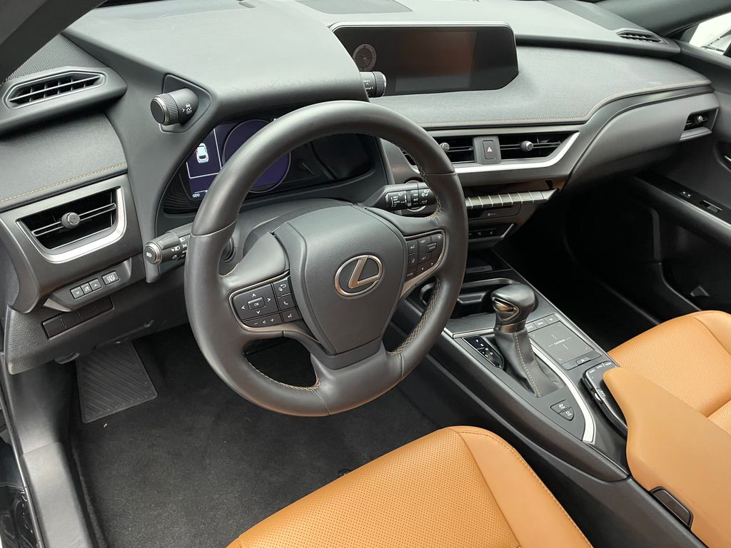Thumbnail: 2021 Lexus UX - 11