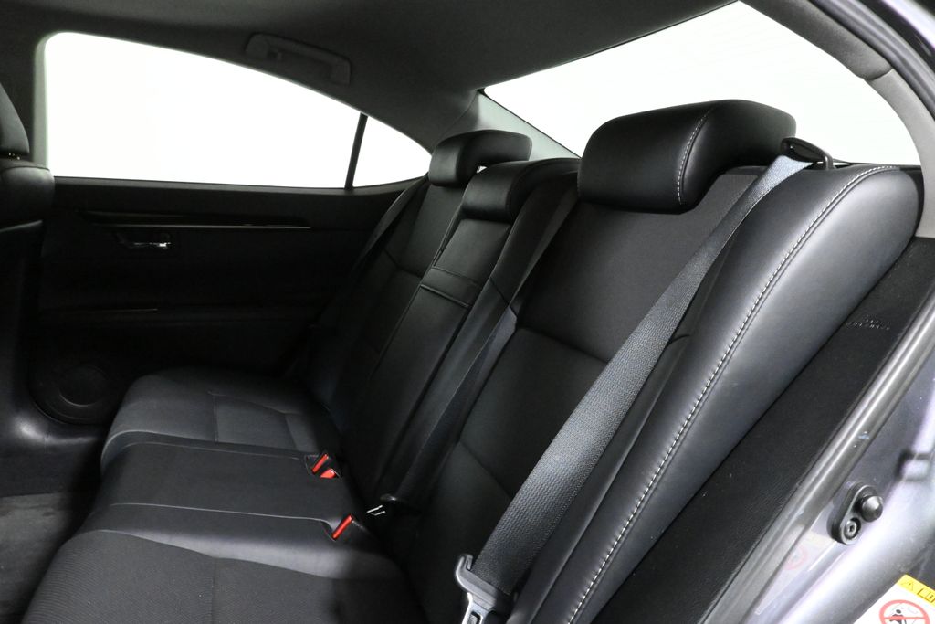 Thumbnail: 2016 Lexus ES - 5