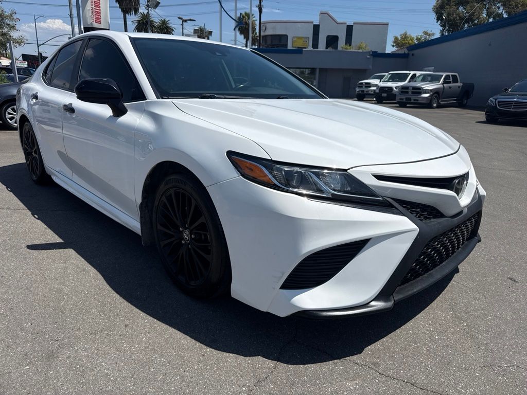 2020 Toyota Camry SE