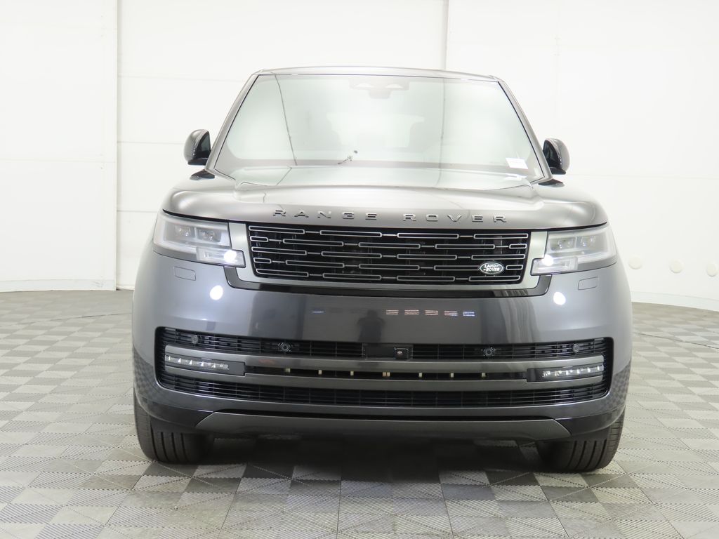 2025 Land Rover Range Rover SE 2