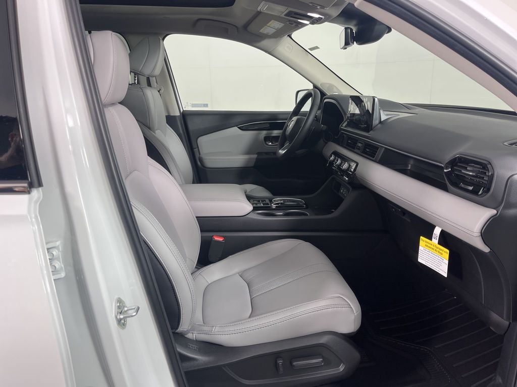 Thumbnail: 2025 Honda Pilot - 8