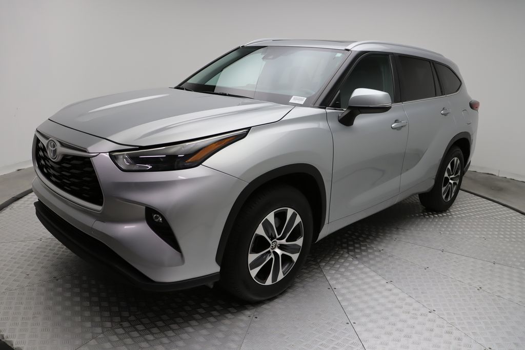 2024 Toyota Highlander XLE -
                West Palm Beach, FL